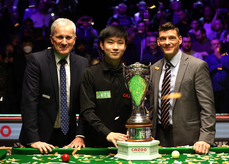 每位队员都 每位队员都