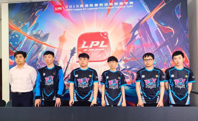 的体育新闻 的体育新闻